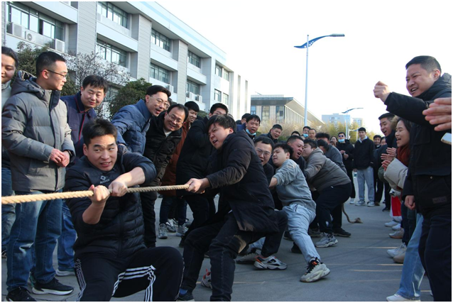 特軸事業(yè)部下屬分會聯(lián)合舉辦趣味運(yùn)動會